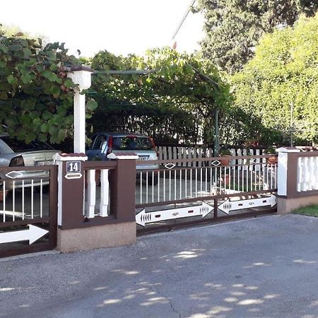 Apartman Darja Umago Esterno foto