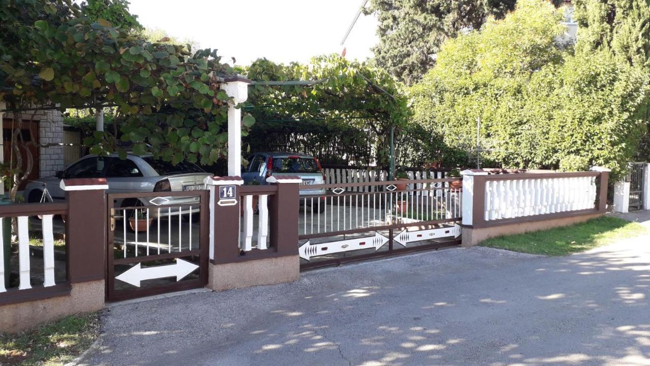 Apartman Darja Umago Esterno foto