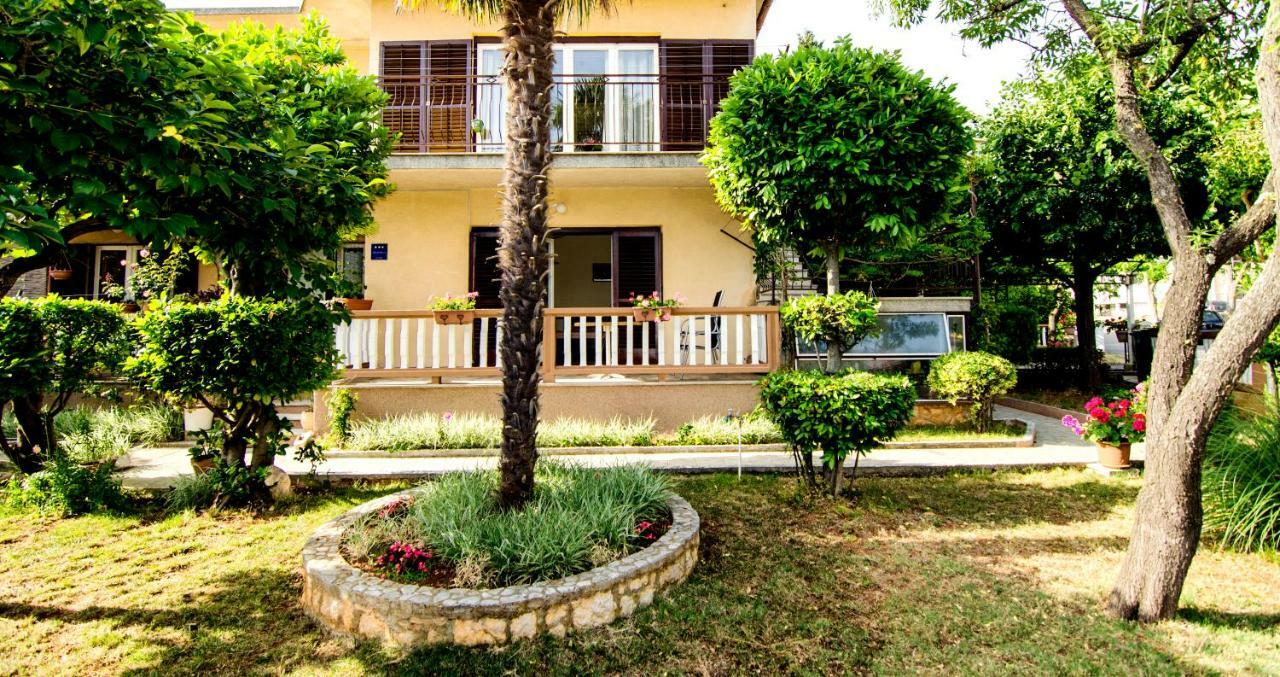 Apartman Darja Umago Esterno foto